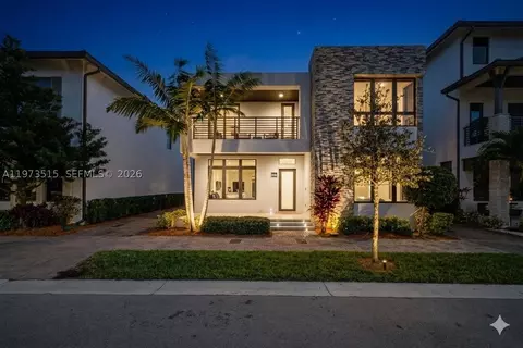 8126 NW 48th Ter, Doral, FL 33166