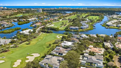 View/Area - 108 Waters Edge Dr, Jupiter, FL 33477 photo 4 of 10