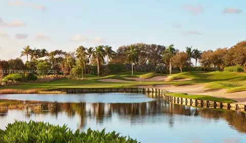 View/Area - 108 Waters Edge Dr, Jupiter, FL 33477 photo 6 of 10