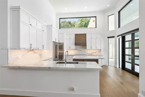Kitchen - 108 Waters Edge Dr, Jupiter, FL 33477 photo 1 of 5