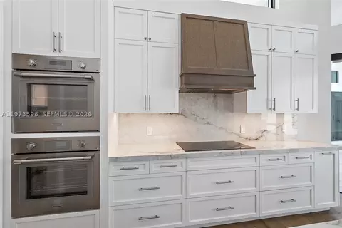 Kitchen - 108 Waters Edge Dr, Jupiter, FL 33477 photo 3 of 5