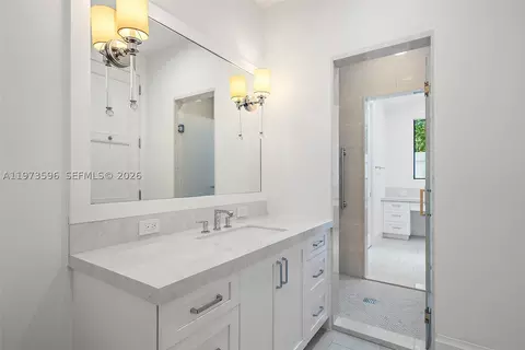 Bath - 108 Waters Edge Dr, Jupiter, FL 33477 photo 1 of 3