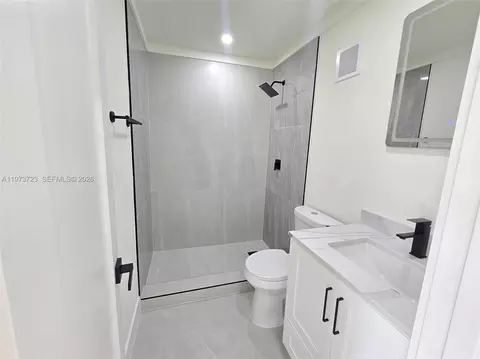 Bath - 571 E 54th St, Hialeah, FL 33013 photo 2 of 3