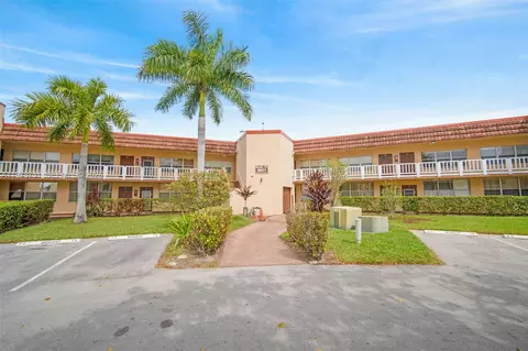 8851 Sunrise Lakes Blvd #116, Sunrise, FL 33322