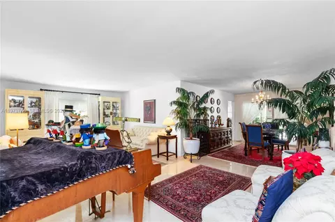 7010 SW 148th Ter, Palmetto Bay, FL 33158