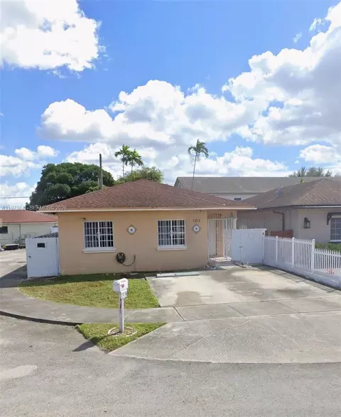 1353 W 30th St, Hialeah, FL 33012
