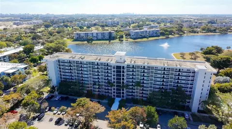 2900 N Course Dr #804, Pompano Beach, FL 33069