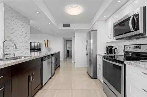 2017 S Ocean Dr #209, Hallandale Beach, FL 33009