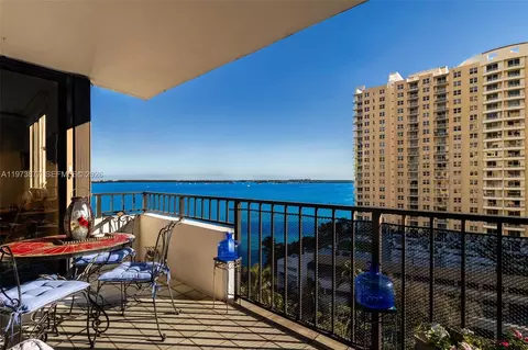 520 Brickell Key Dr #A1007, Miami, FL 33131