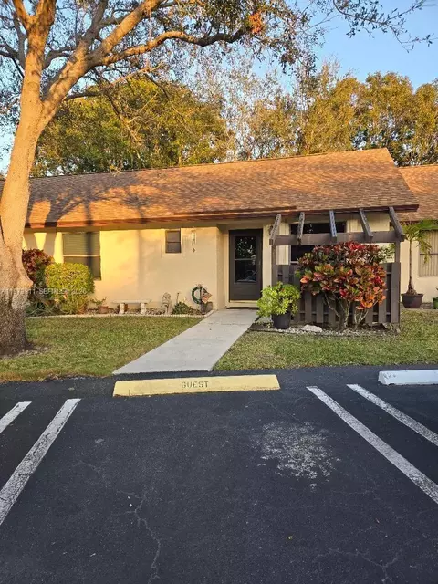 79 Via De Casas Norte, Boynton Beach, FL 33426