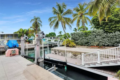Exterior - 1218 Mockingbird Rd, Key Largo, FL 33037 photo 8 of 12