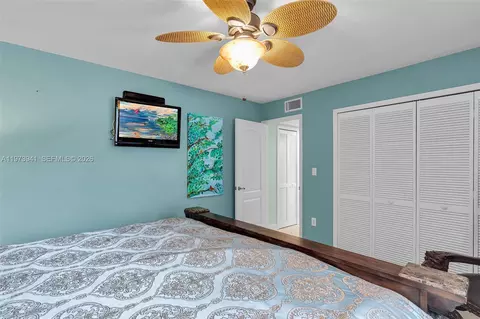 Bedroom - 1218 Mockingbird Rd, Key Largo, FL 33037 photo 4 of 9