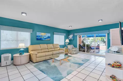 Living - 1218 Mockingbird Rd, Key Largo, FL 33037 photo 4 of 5