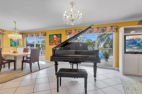 Dining - 1218 Mockingbird Rd, Key Largo, FL 33037 photo 1 of 2