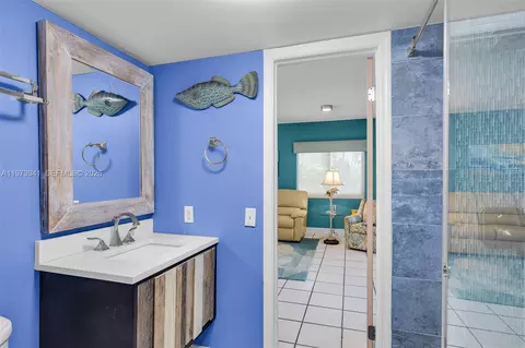 Bath - 1218 Mockingbird Rd, Key Largo, FL 33037 photo 1 of 8