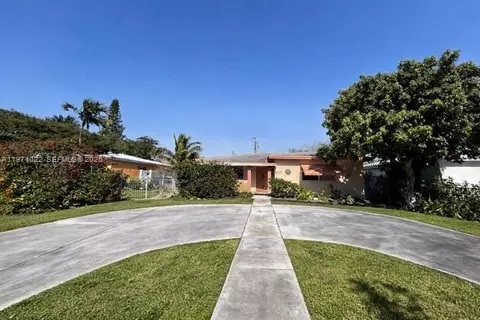 31 SE 7th St, Dania Beach, FL 33004