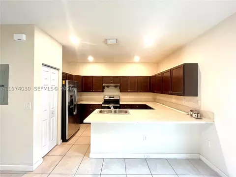 Kitchen - 9271 W 33rd Ln, Hialeah, FL 33018 photo 1 of 2