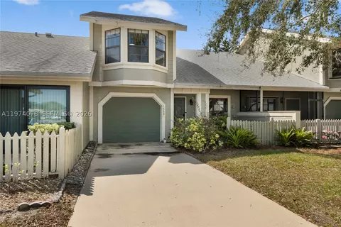 1550 SE Dewberry Ct, Port Saint Lucie, FL 34952