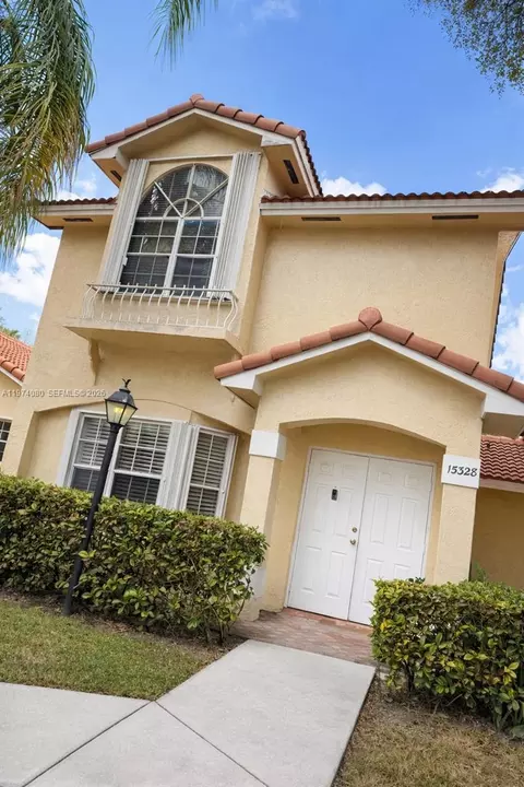 15328 SW 111th St, Miami, FL 33196