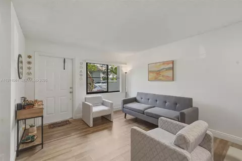 9853 Riverside Dr #8-24, Coral Springs, FL 33071