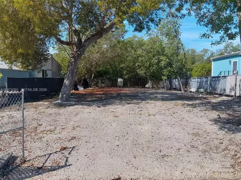 245 Cuba Rd, Tavernier, FL 33070