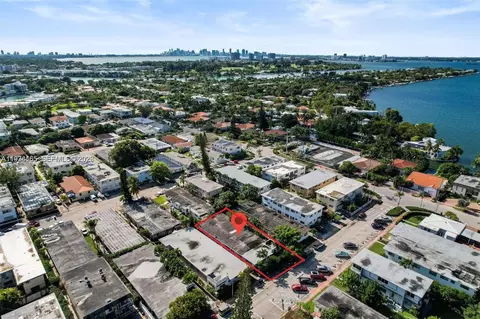 810 82nd St, Miami Beach, FL 33141