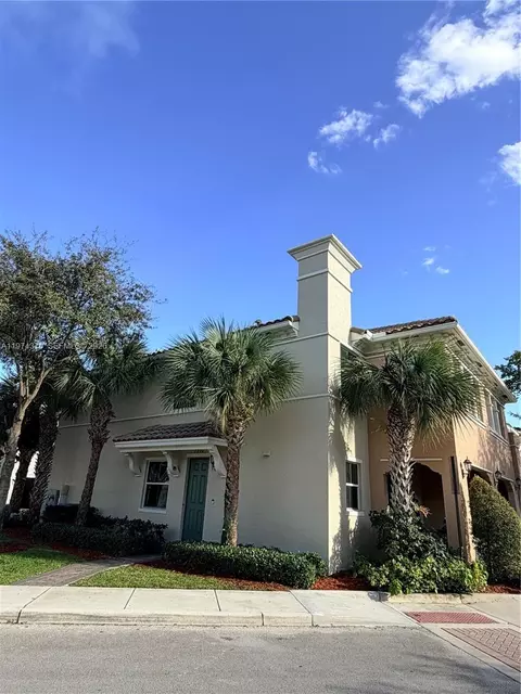 2970 N St John Dr, Hollywood, FL 33024