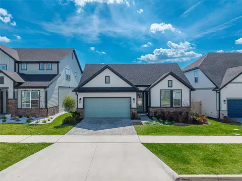 16966 Cedar Valley Cir, Clermont, FL 34711