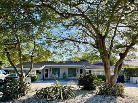 5650-5652 NE 17 Terrace Ne 17th Ter, Fort Lauderdale, FL 33334