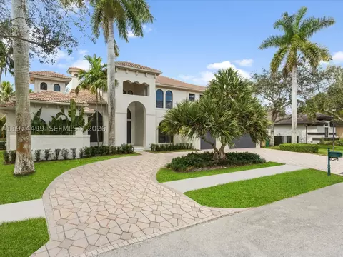 3303 W Stonebrook Cir, Davie, FL 33330