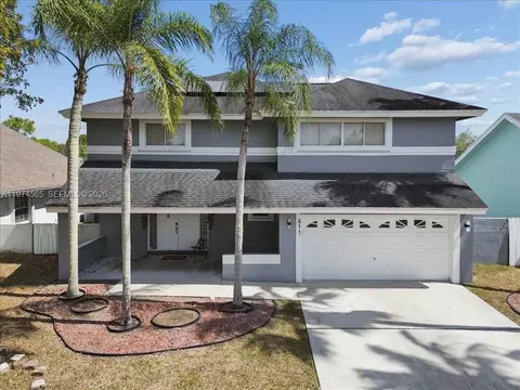 611 NW 205th Ave, Pembroke Pines, FL 33029