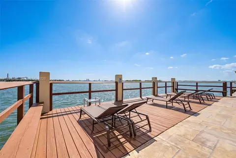 7845 NE Bayshore Ct #16, Miami, FL 33138