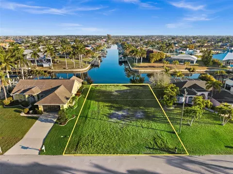 2623 SW 35th Ln, Cape Coral, FL 33914
