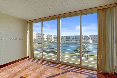 Living - 324 SE 10th St #208, Dania Beach, FL 33004 photo 8 of 8