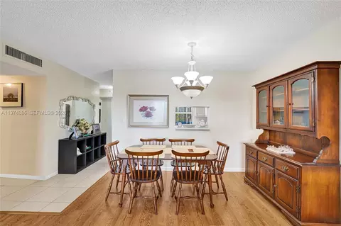 Dining - 324 SE 10th St #208, Dania Beach, FL 33004 photo 4 of 7