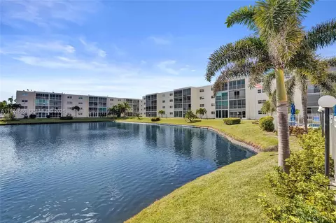 View/Area - 324 SE 10th St #208, Dania Beach, FL 33004 photo 5 of 5