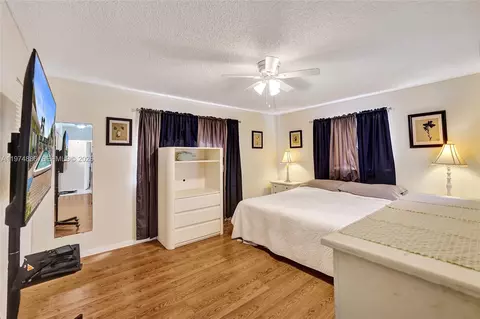 Bedroom - 324 SE 10th St #208, Dania Beach, FL 33004 photo 1 of 10