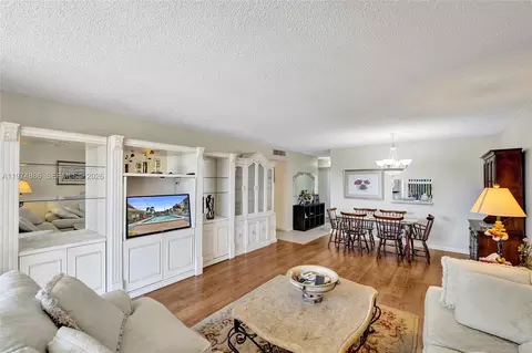 Living - 324 SE 10th St #208, Dania Beach, FL 33004 photo 7 of 8