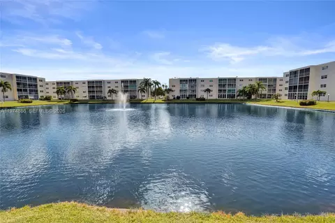 View/Area - 324 SE 10th St #208, Dania Beach, FL 33004 photo 4 of 5