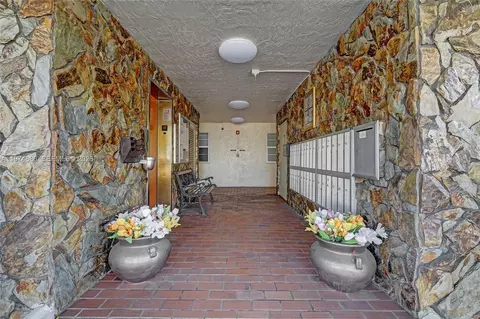 Other - 324 SE 10th St #208, Dania Beach, FL 33004 photo 4 of 16