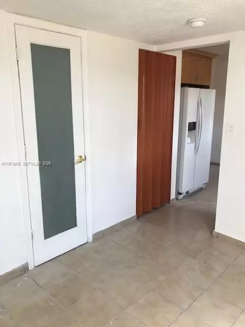 5400 W 20th Ave #101, Hialeah, FL 33016 photo 2