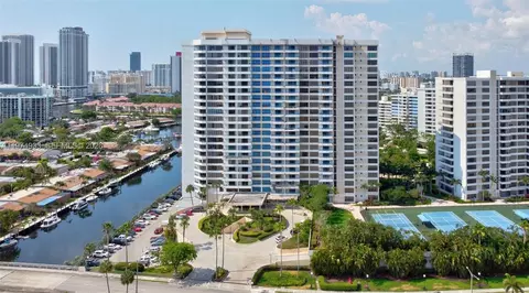 2500 Parkview Dr #1914, Hallandale Beach, FL 33009
