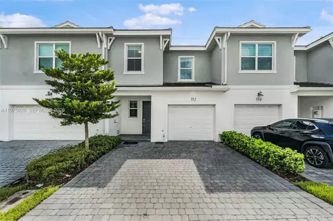 552 Parsons Way, Deerfield Beach, FL 33442
