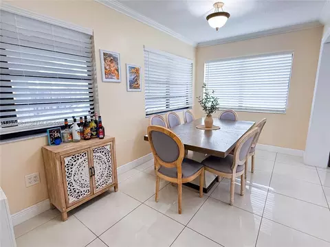 Dining - Undisclosed, Hialeah, FL 33012 photo 3 of 3