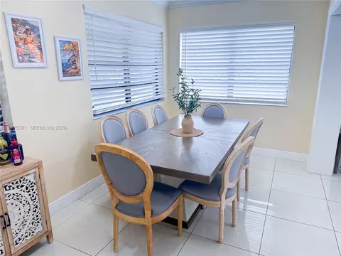 Dining - Undisclosed, Hialeah, FL 33012 photo 2 of 3