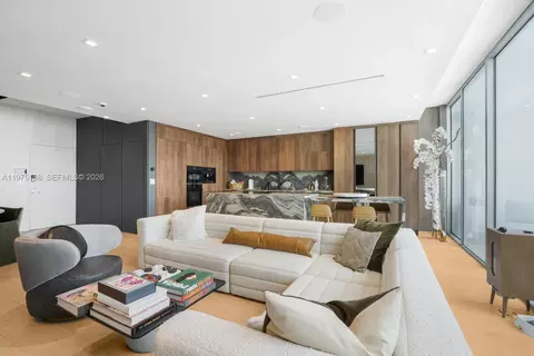 90 SW 3rd St #PH-14, Miami, FL 33130