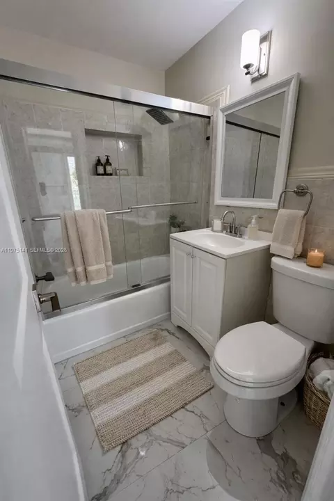 Bath - 6324 E 6th Ave, Hialeah, FL 33013 photo 1 of 2