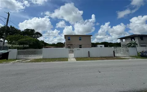 1943 NW 72nd St, Miami, FL 33147