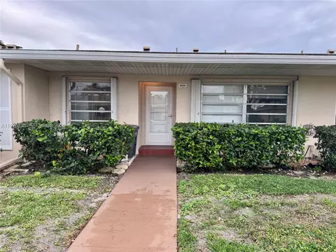 8838 Bella Vista Dr, Boca Raton, FL 33433