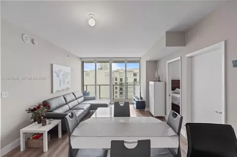 244 Biscayne Blvd #2410, Miami, FL 33132